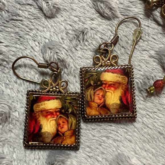 Vintage Christmas Bracelet & Earrings set - Picture 4 of 9